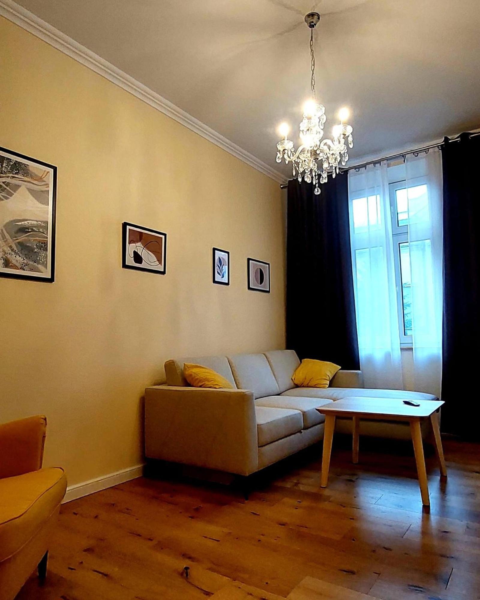 Old Town Comfort Тарнов Екстериор снимка
